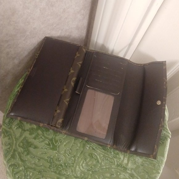 Louis Vuitton Vintage Monogram Wallet and Check Cover - Picture 8 of 16